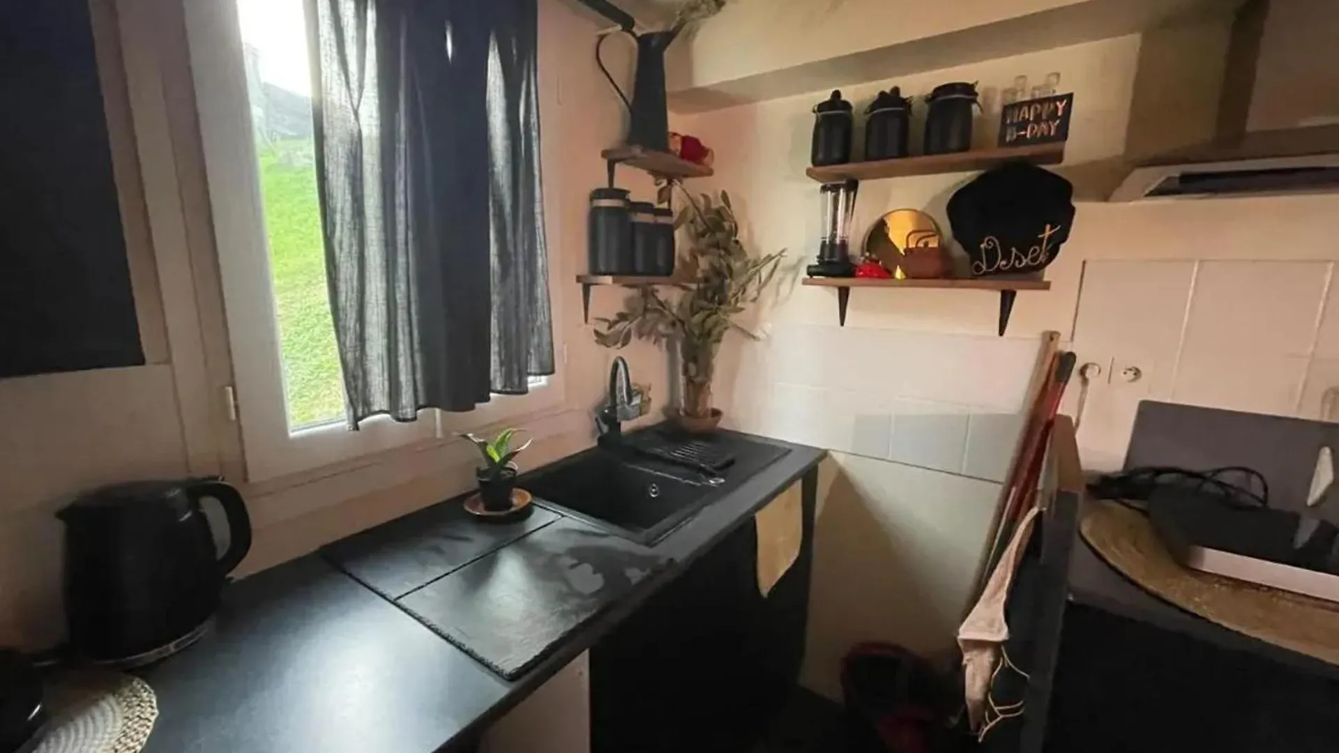 Maison Familiale Avec Terrasse A Vieille-Brioude 0*,  France